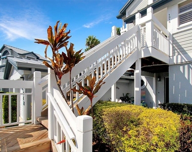 1315 Siesta Bayside Drive - Photo Thumbnail 2