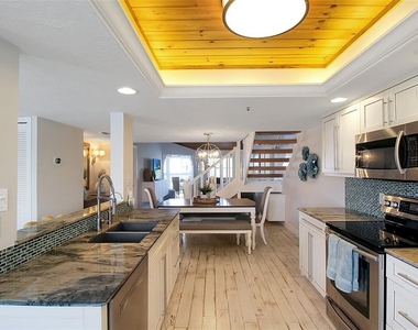 1315 Siesta Bayside Drive - Photo Thumbnail 9