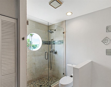 1315 Siesta Bayside Drive - Photo Thumbnail 45