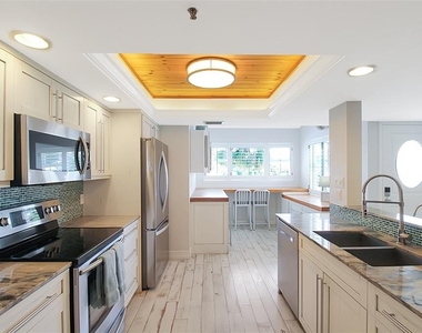 1315 Siesta Bayside Drive - Photo Thumbnail 12