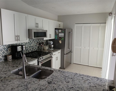 913 Waterside Lane - Photo Thumbnail 1