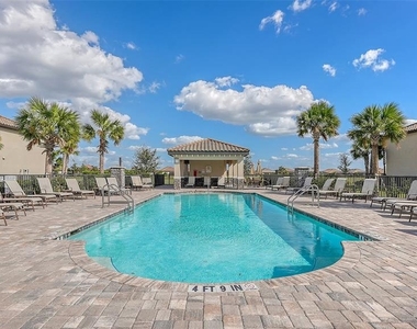 5710 Palmer Circle - Photo Thumbnail 34