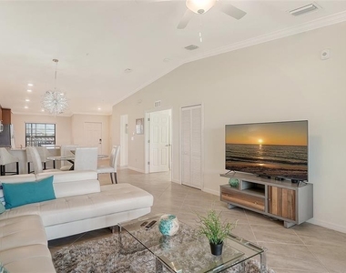 5710 Palmer Circle - Photo Thumbnail 15