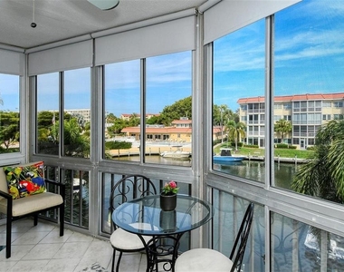 1215 S Portofino Drive N - Photo Thumbnail 6