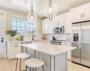 4325 Marina View Way - Photo Thumbnail 12