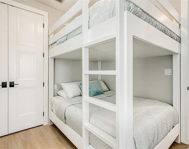 4325 Marina View Way - Photo Thumbnail 33