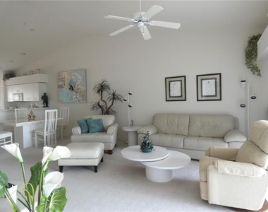 9641 Castle Point Drive - Photo Thumbnail 7