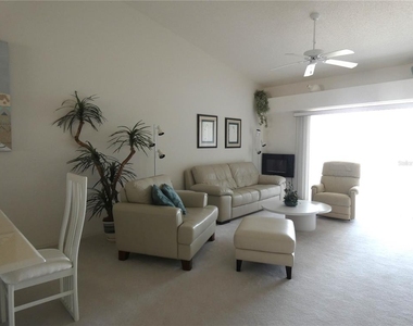9641 Castle Point Drive - Photo Thumbnail 6