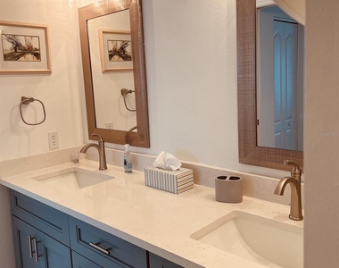 9641 Castle Point Drive - Photo Thumbnail 12