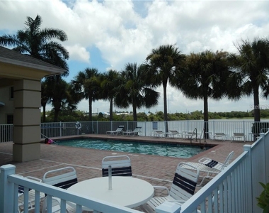 3825 45th Terrace W - Photo Thumbnail 17