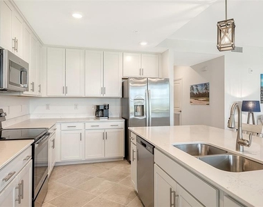 12180 Wellen Golf Street - Photo Thumbnail 17