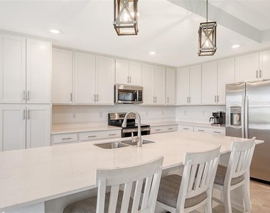 12180 Wellen Golf Street - Photo Thumbnail 13