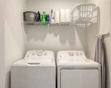 12180 Wellen Golf Street - Photo Thumbnail 29