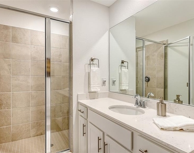 12140 Wellen Golf Street - Photo Thumbnail 20
