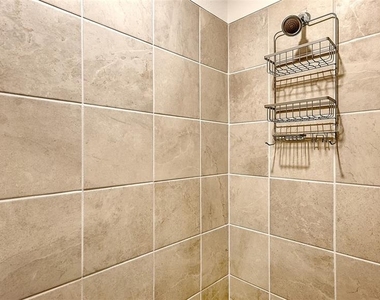 12140 Wellen Golf Street - Photo Thumbnail 21