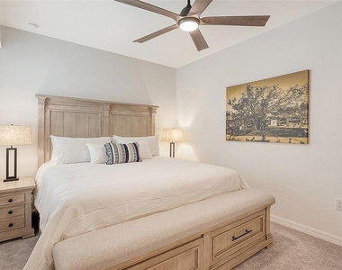 12140 Wellen Golf Street - Photo Thumbnail 18