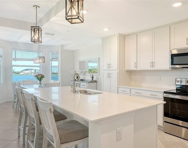 12140 Wellen Golf Street - Photo Thumbnail 13
