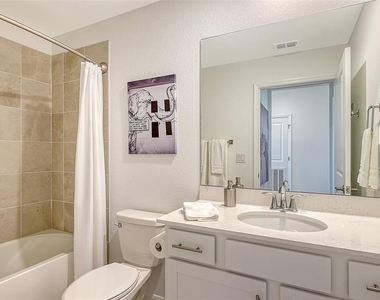 12140 Wellen Golf Street - Photo Thumbnail 24