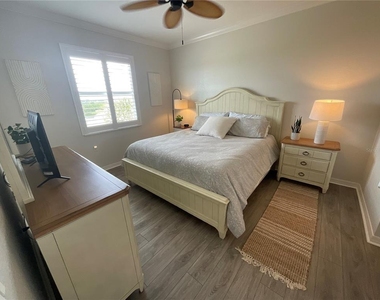 8105 Grand Estuary Trail - Photo Thumbnail 31