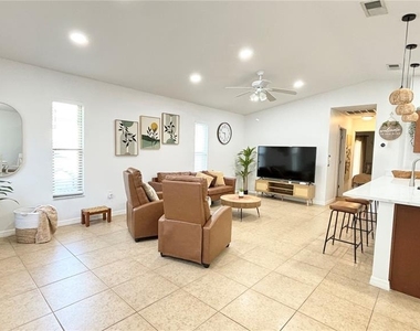 2431 Loma Linda Street - Photo Thumbnail 7