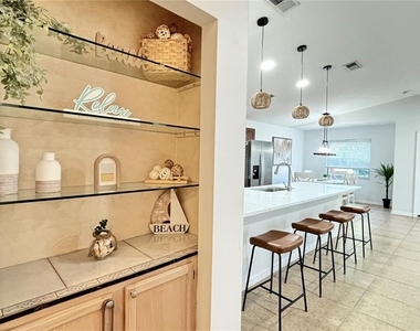 2431 Loma Linda Street - Photo Thumbnail 12