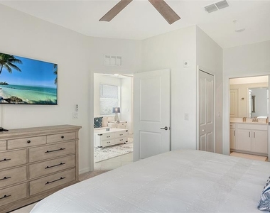 12280 Wellen Golf Street - Photo Thumbnail 20