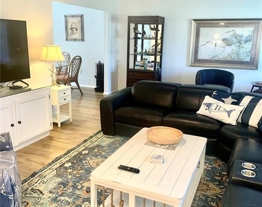 1714 Meadowood Street - Photo Thumbnail 10