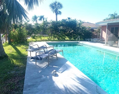 1714 Meadowood Street - Photo Thumbnail 61