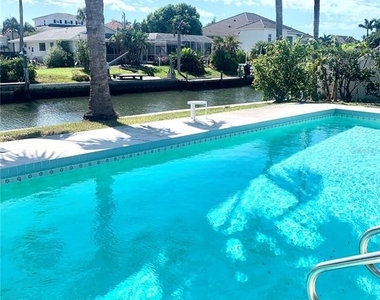 1714 Meadowood Street - Photo Thumbnail 8