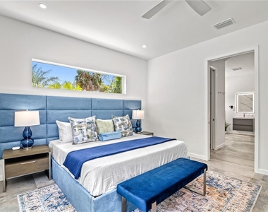2327 Hillview Street - Photo Thumbnail 20