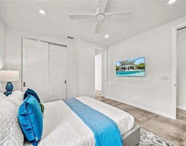 2327 Hillview Street - Photo Thumbnail 31