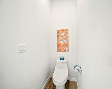 2327 Hillview Street - Photo Thumbnail 25