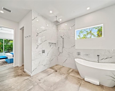 2327 Hillview Street - Photo Thumbnail 23