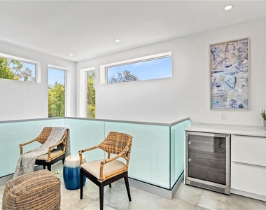 2327 Hillview Street - Photo Thumbnail 26