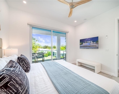 2585 Clematis Street - Photo Thumbnail 22