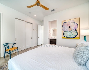 2585 Clematis Street - Photo Thumbnail 24