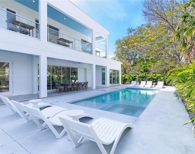 2585 Clematis Street - Photo Thumbnail 33