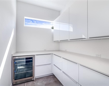 2585 Clematis Street - Photo Thumbnail 15