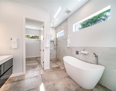 2585 Clematis Street - Photo Thumbnail 26
