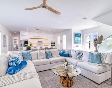 2585 Clematis Street - Photo Thumbnail 14
