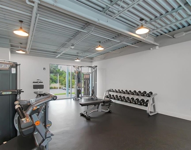 1703 N Tamiami Trail - Photo Thumbnail 5