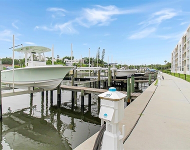 1703 N Tamiami Trail - Photo Thumbnail 16