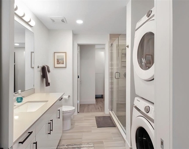 1703 N Tamiami Trail - Photo Thumbnail 26