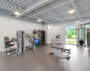 1703 N Tamiami Trail - Photo Thumbnail 6