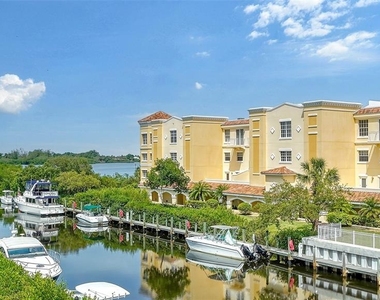 14041 Bellagio Way - Photo Thumbnail 30