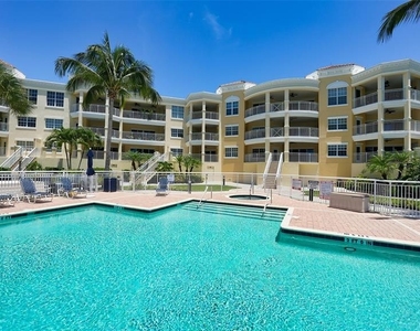 14041 Bellagio Way - Photo Thumbnail 51
