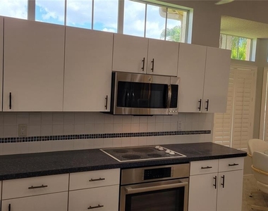 7557 Fairlinks Court - Photo Thumbnail 5
