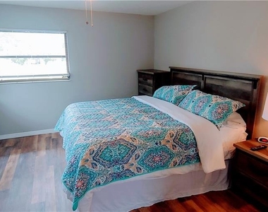 309 Shore T Road - Photo Thumbnail 7