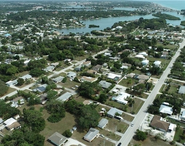 309 Shore T Road - Photo Thumbnail 34
