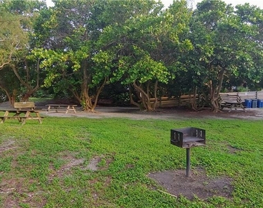 309 Shore T Road - Photo Thumbnail 27
